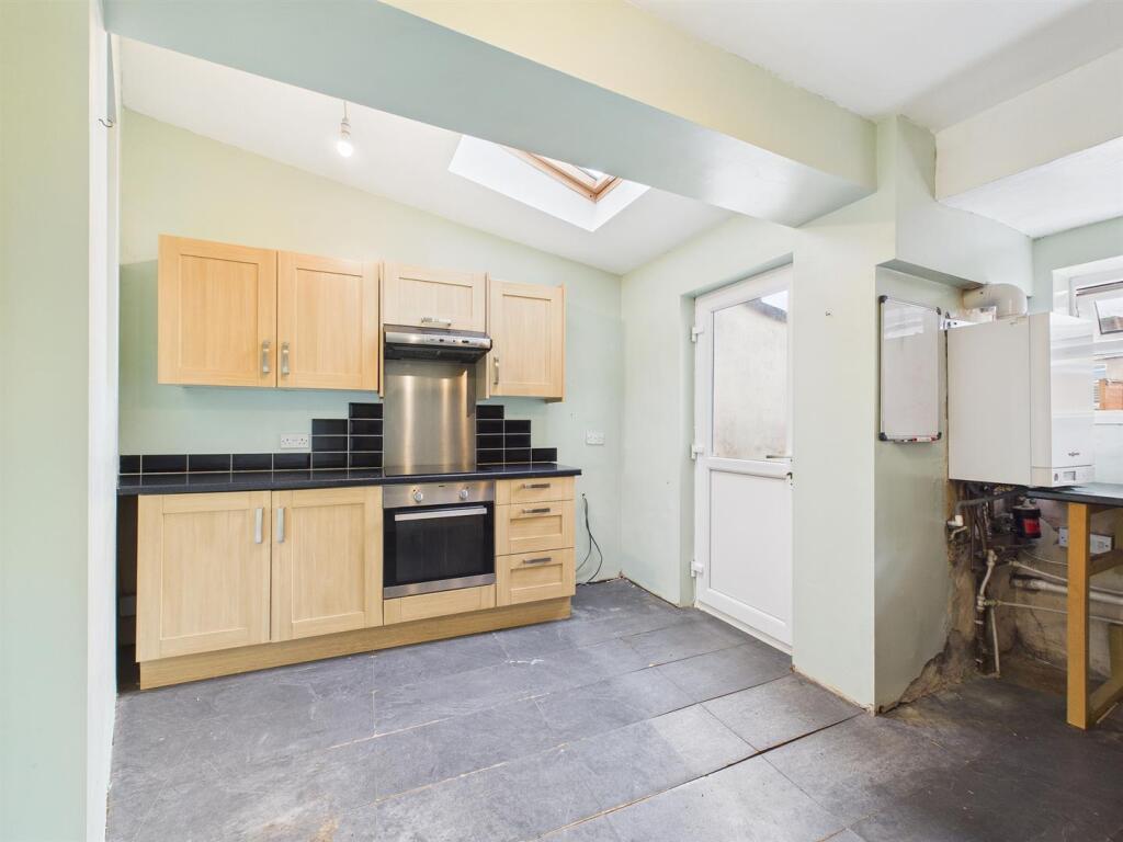 5 - Terraced House for Auction, Staple Hill.jpg