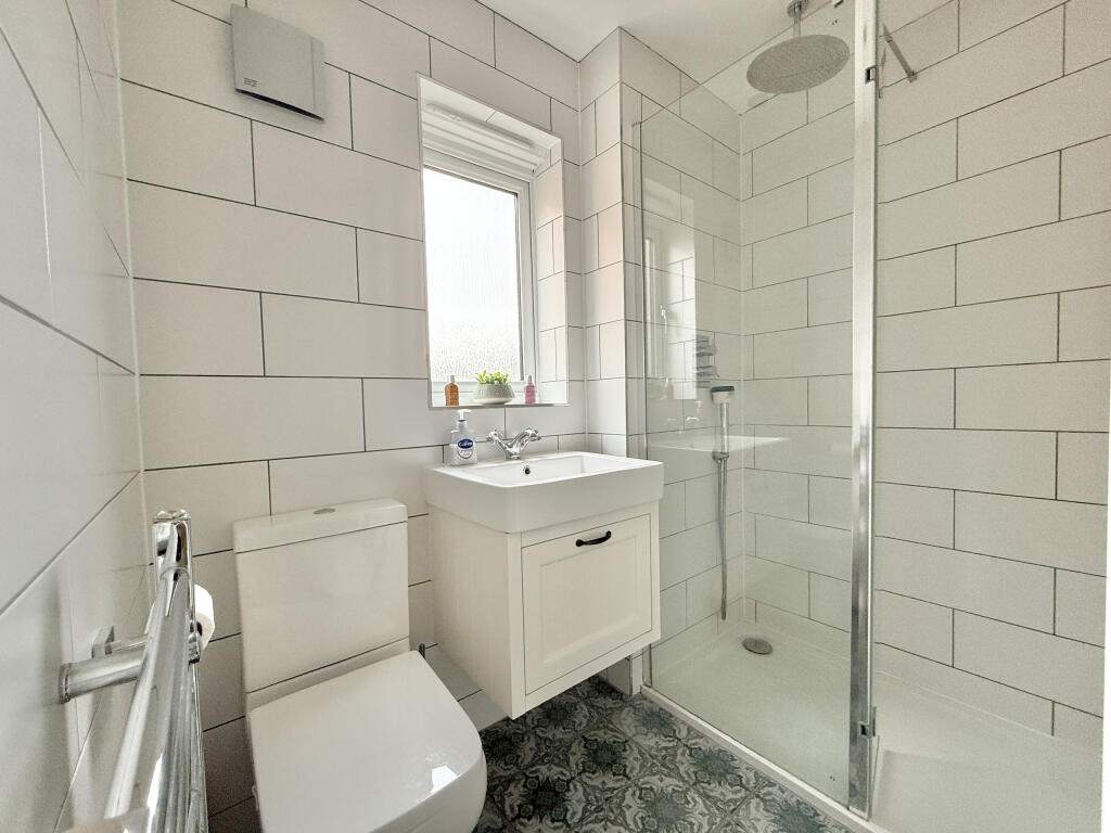 Bedroom Two En Suite