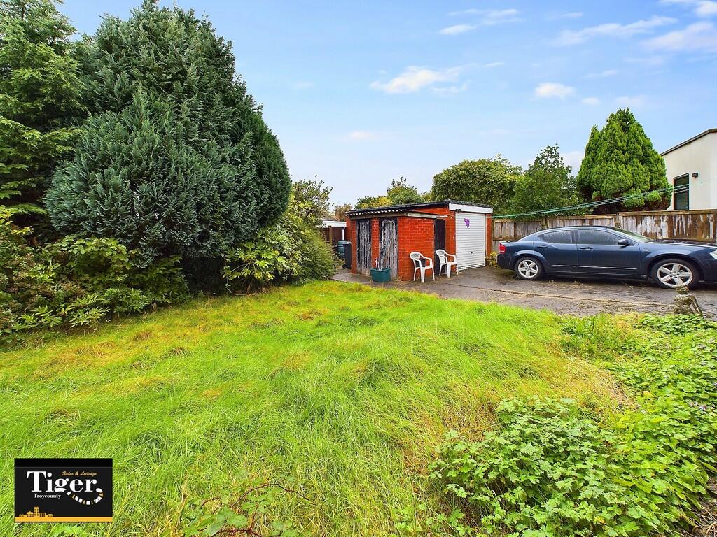 CAM02176G0-PR0356...