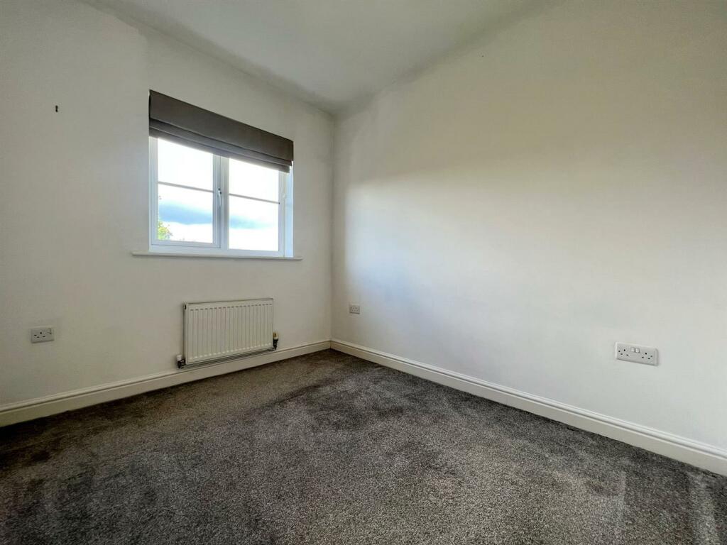 USE bedroom 2 (3).jpg