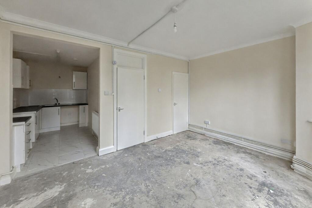 Flat 1, 21 Pembridge Square, Notting Hill, London, W2 4DP