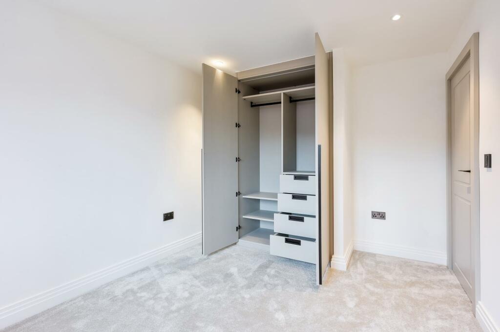Bespoke Fitted Wardrobes