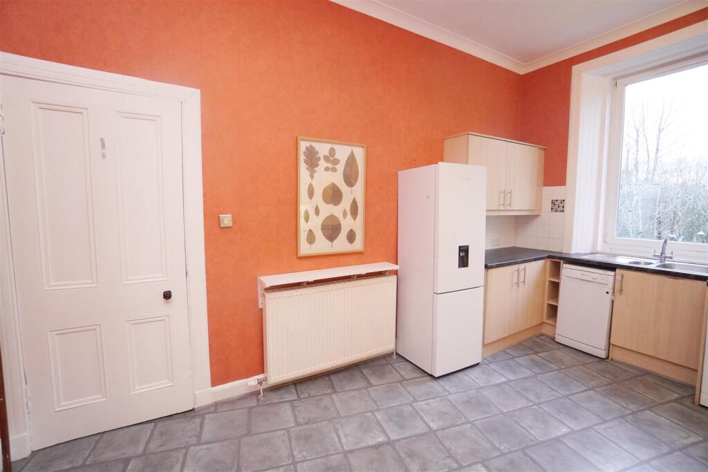kitchen1.jpg