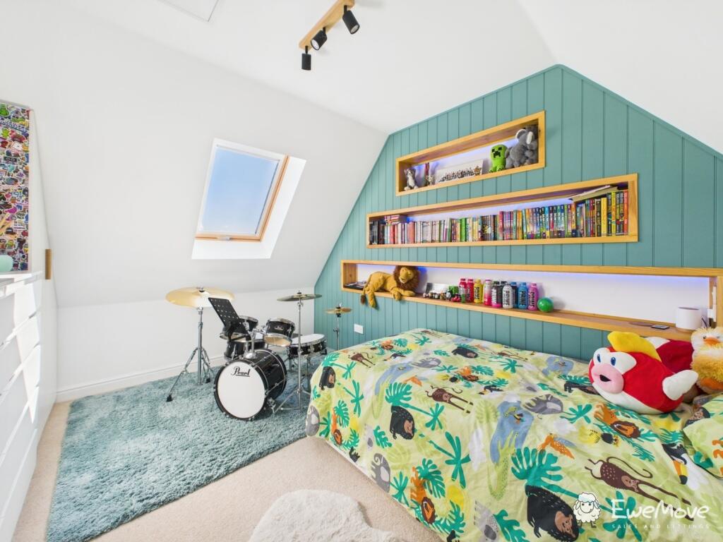 95e9c23cd75c4de18a5a7ec0b3be4a5e_80_CAM02877G0-PR0