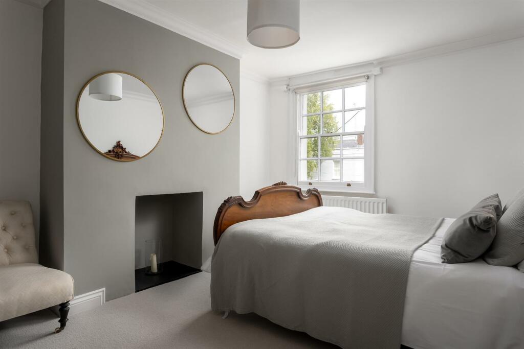 28 - 65 Gratton Road - GL50 2BZ - Web.jpg