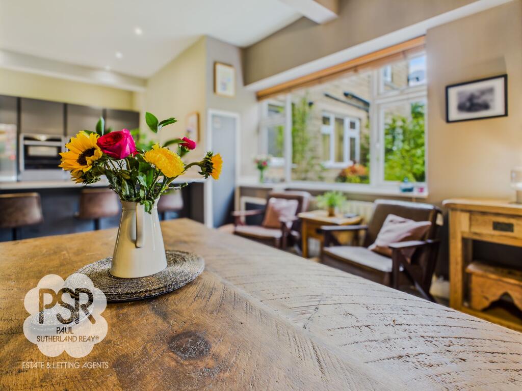 Kitchen / Living Area