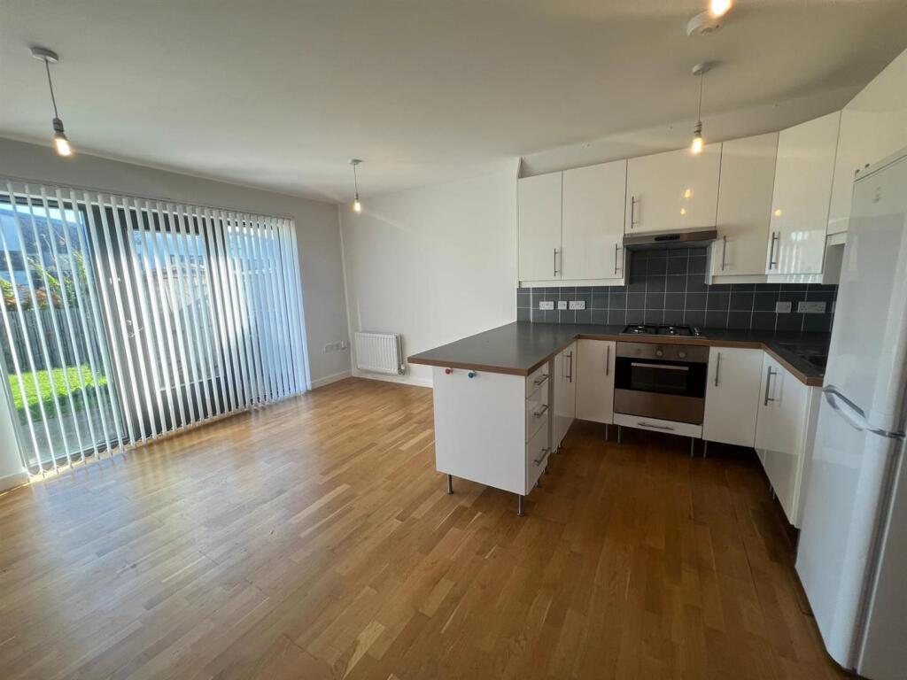 Livingroom:kitchen.jpg