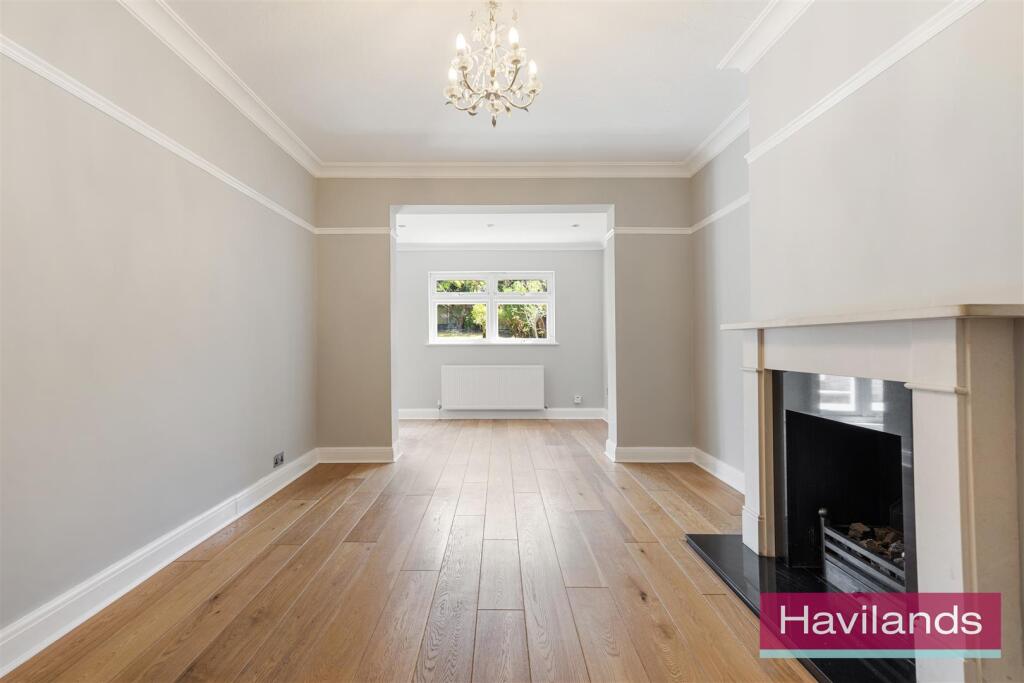 Winchmore Hill Road-4.jpg
