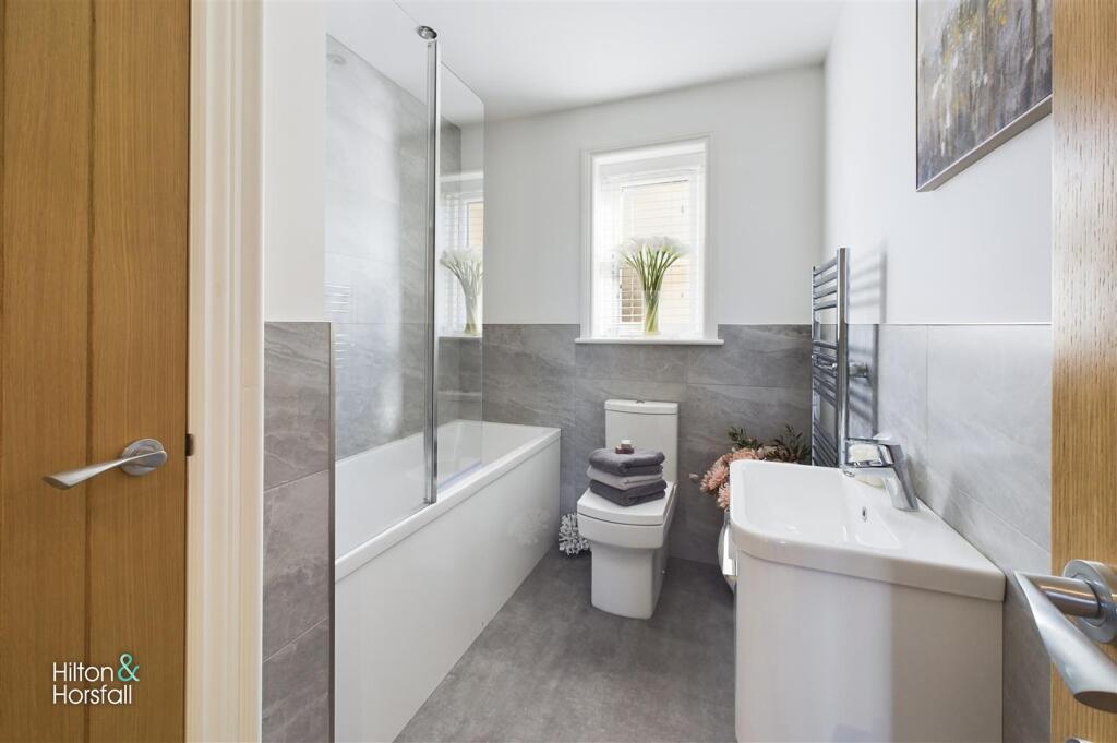 Internal Photo (Plot 8)