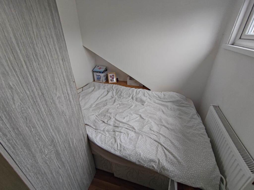 Bedroom 3 (2)