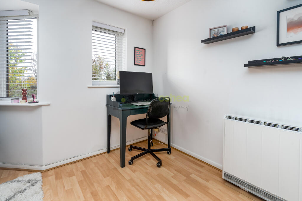 11 For Sale  1 Bedroom Flat Muggeridge Close Croyd