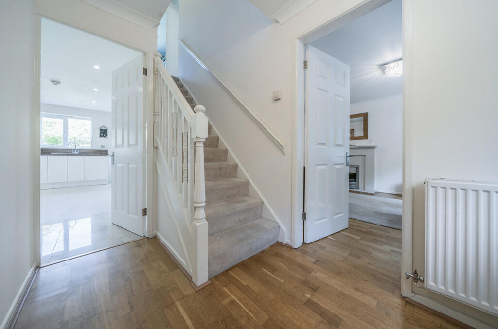 1330391-4-6899e8f...