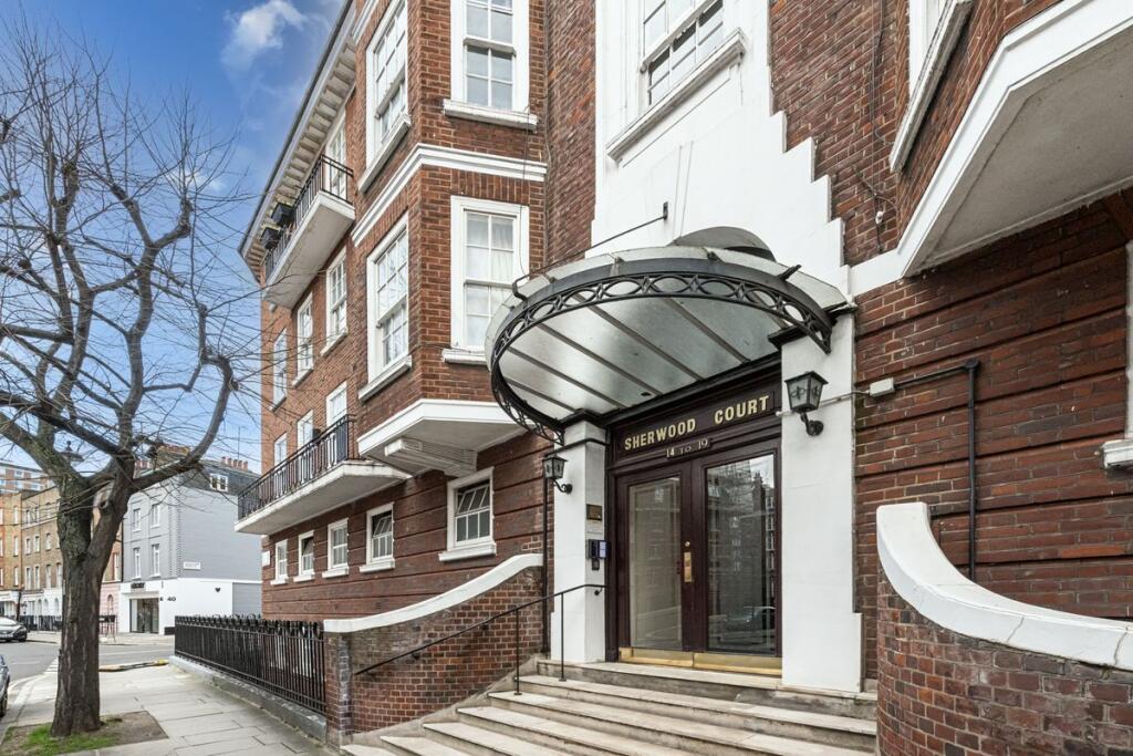 3 Bedroom Flat for Sale at Sherwood Court