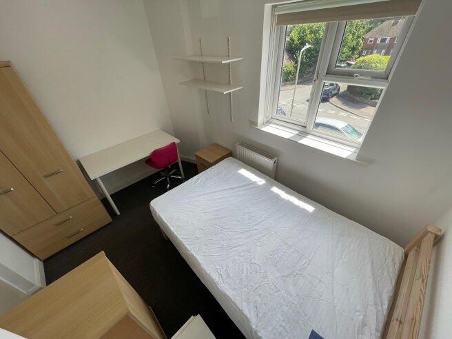 hillside-avenue-ct2-8ez-1014980