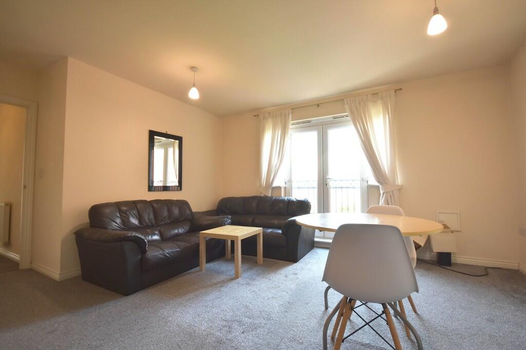 Living Room-min