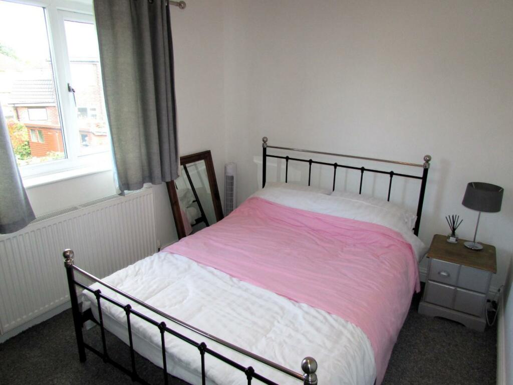 ProppsHallDv46bed2.JPG
