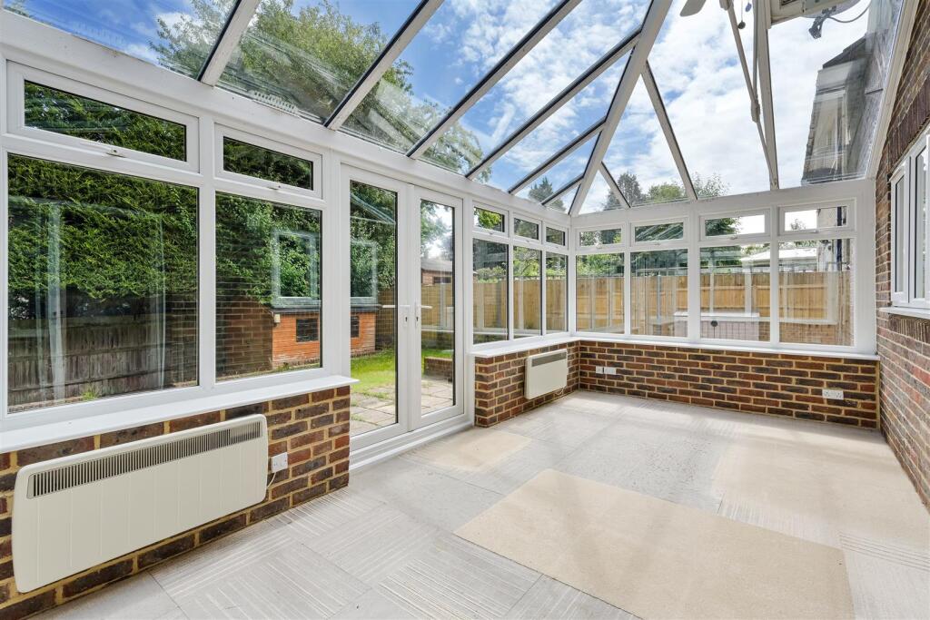 LINDEN CLOSE, 3  (25).jpg