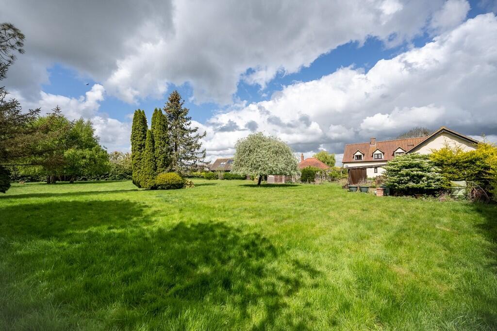 Barnfield House-3...