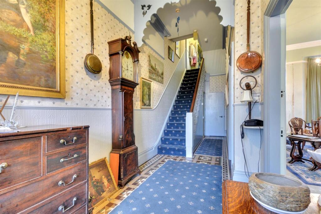 Entrance Hall_1.jpeg