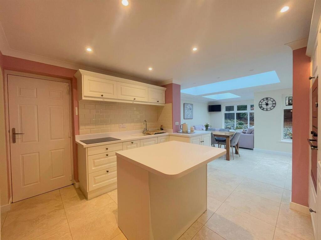 Kitchen / Diner