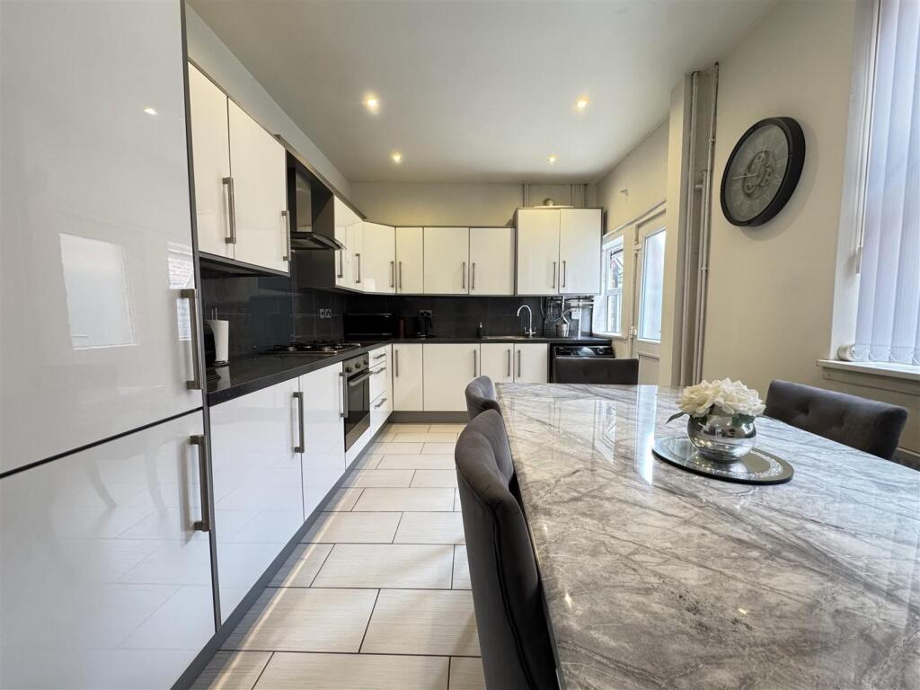 IMG_5383 (Large).JPG