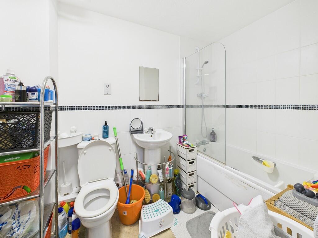 CAM02854G0-PR0440...