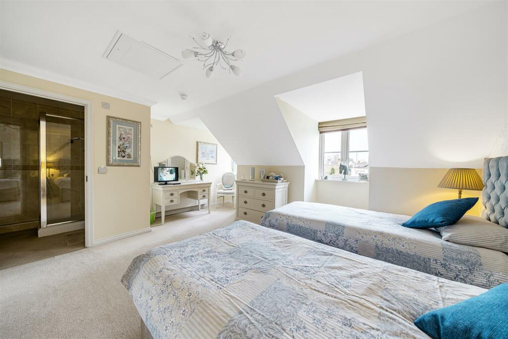 Owners Guest Suite.jpg