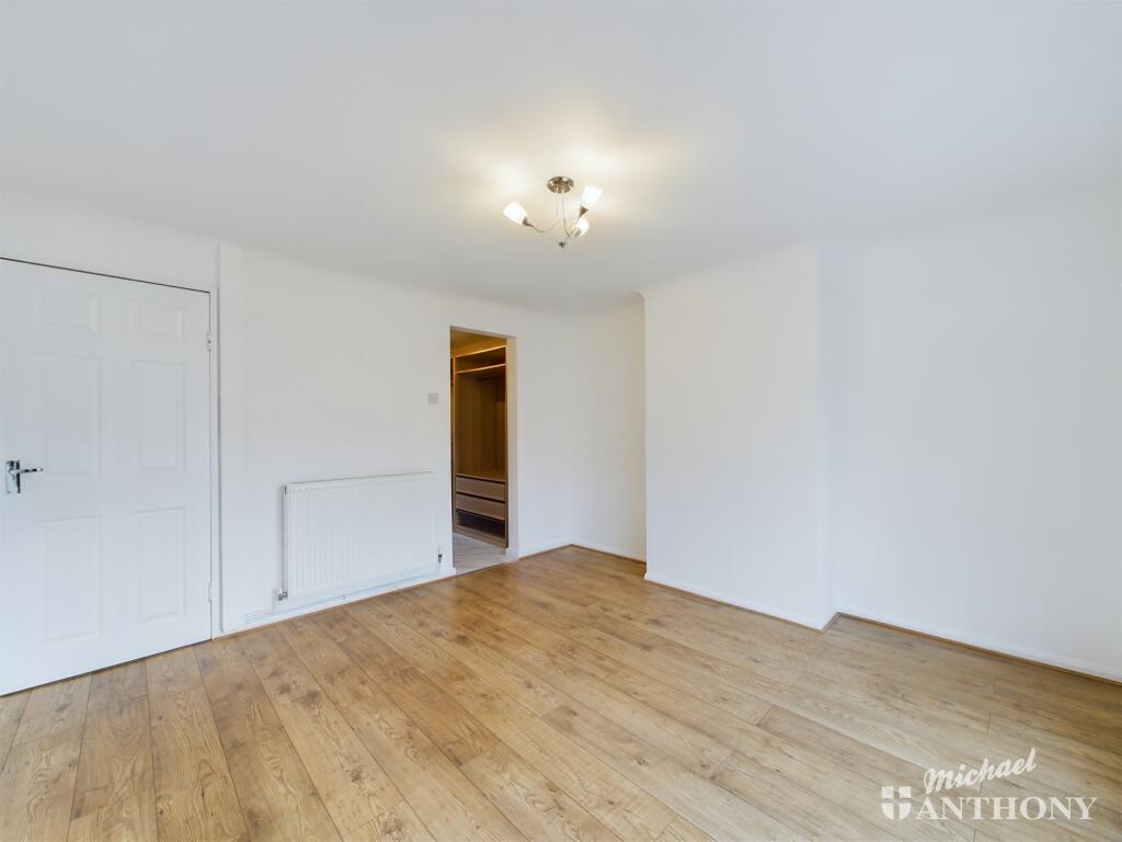 CAM02773G0-PR0237-STILL011