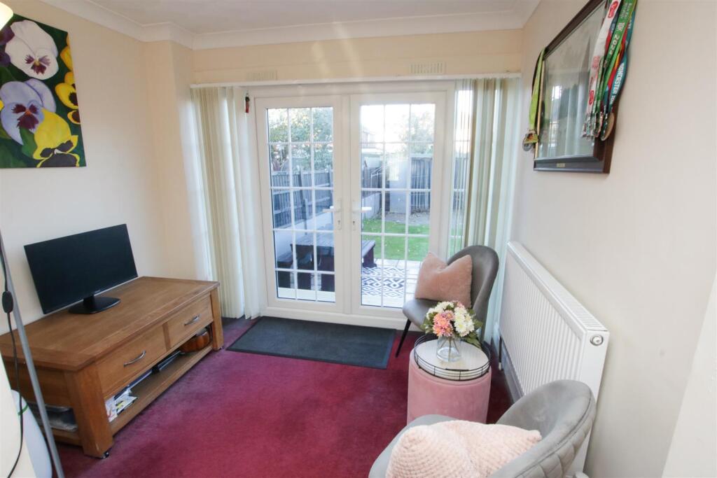 SITTING ROOM