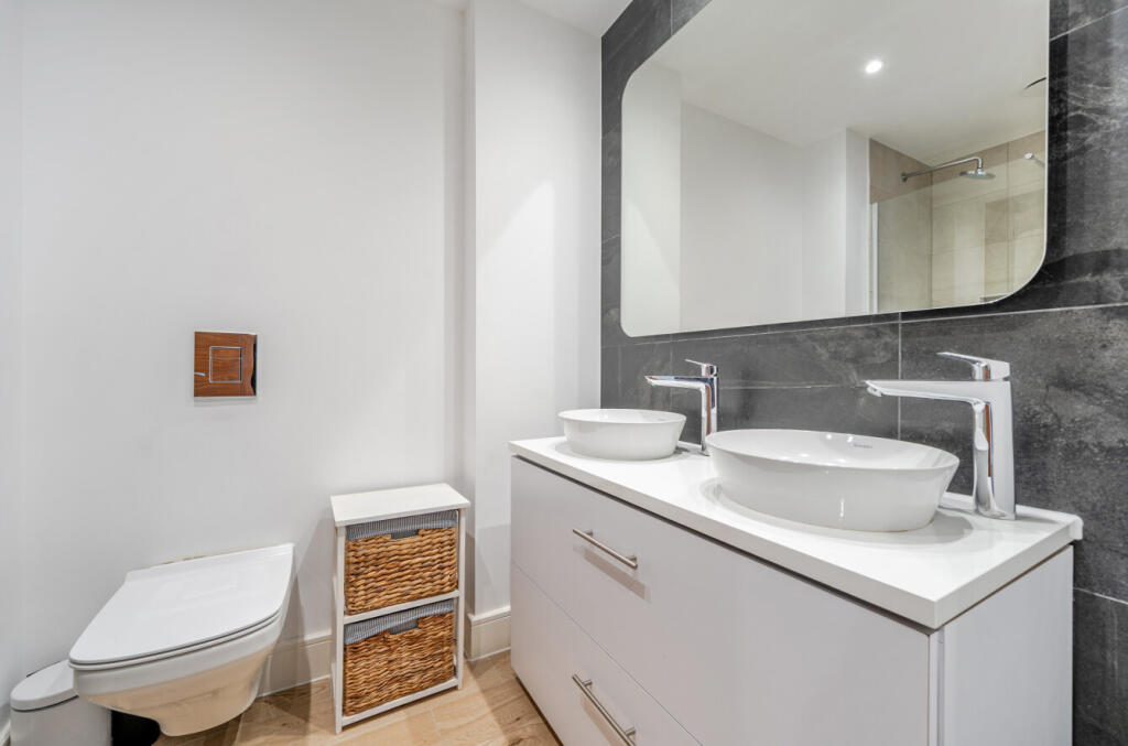 1385020-14-692711...