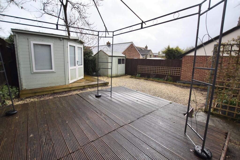 1 Nursery Gardens decking