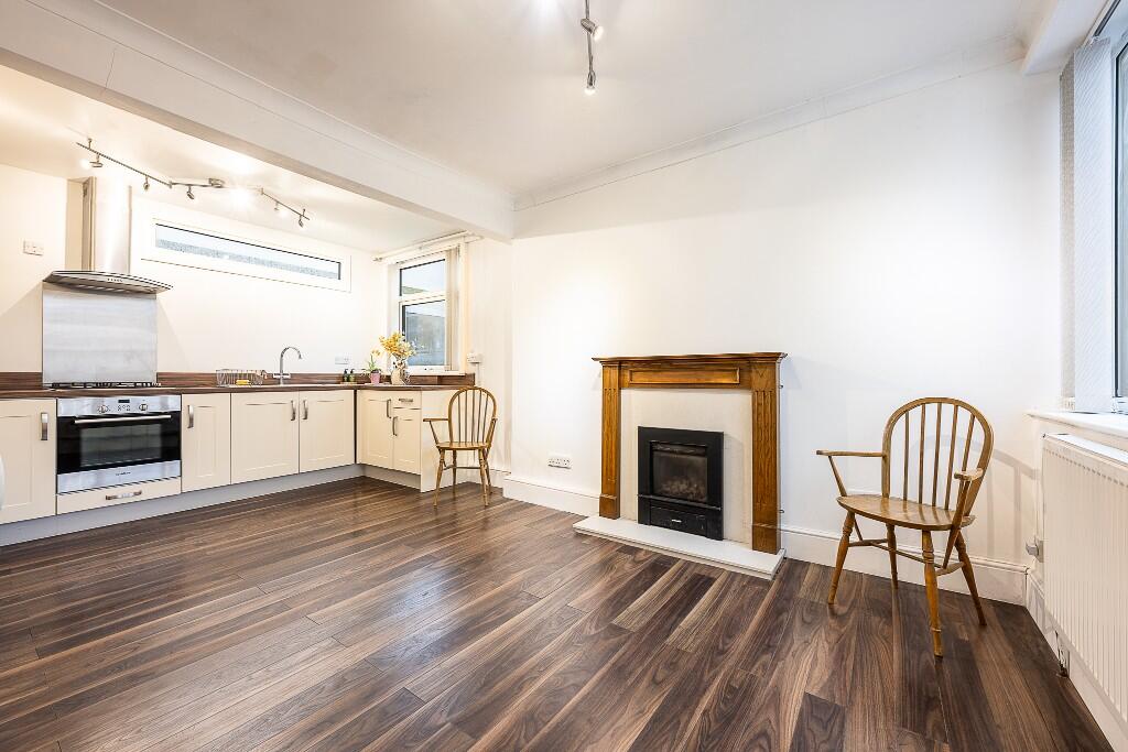 Kitchen / Dining
