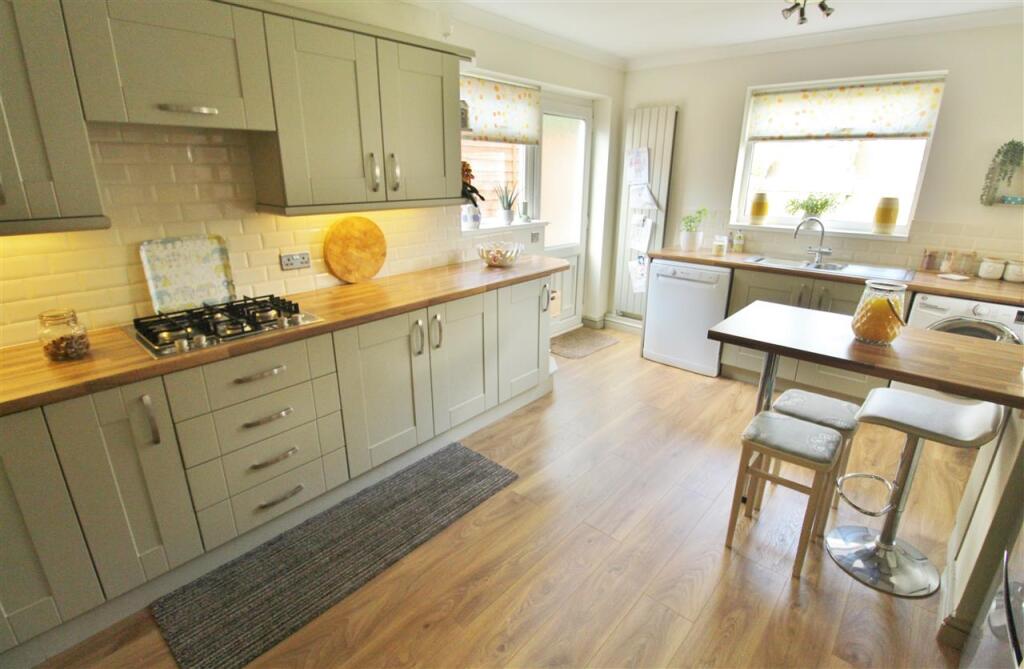 BREAKFAST KITCHEN