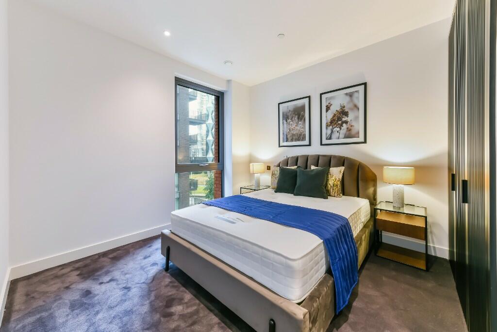 Principal bedroom