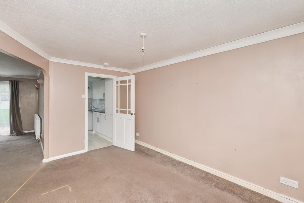 5 Milton Dene, Hemel Hempstead HP2 7PE