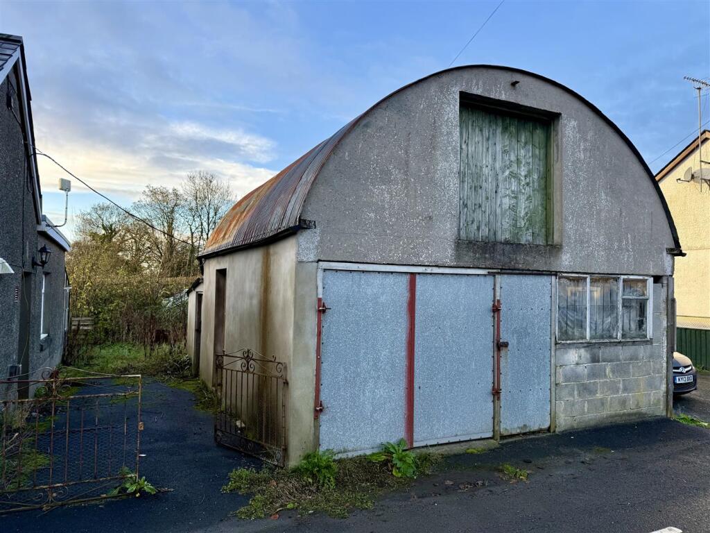 GARAGE/WORKSHOP