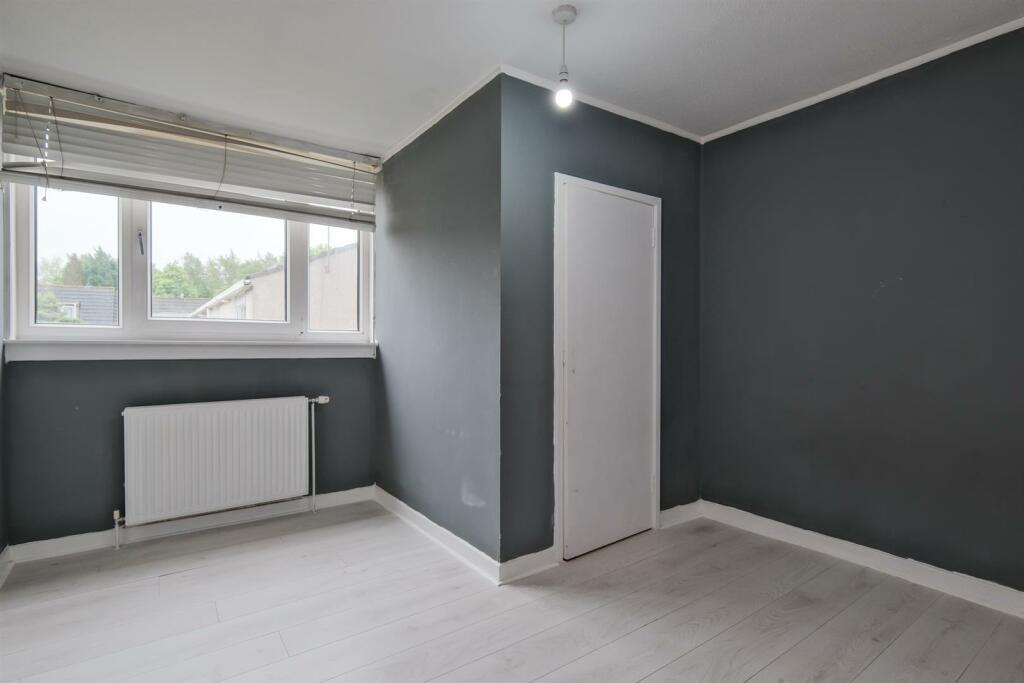 029-50 Allanton Grove, Wishaw.jpg