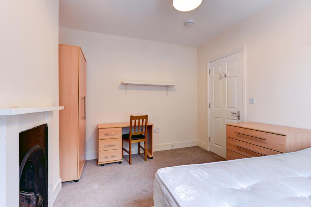 12 Pevensey Road Bedroom 6