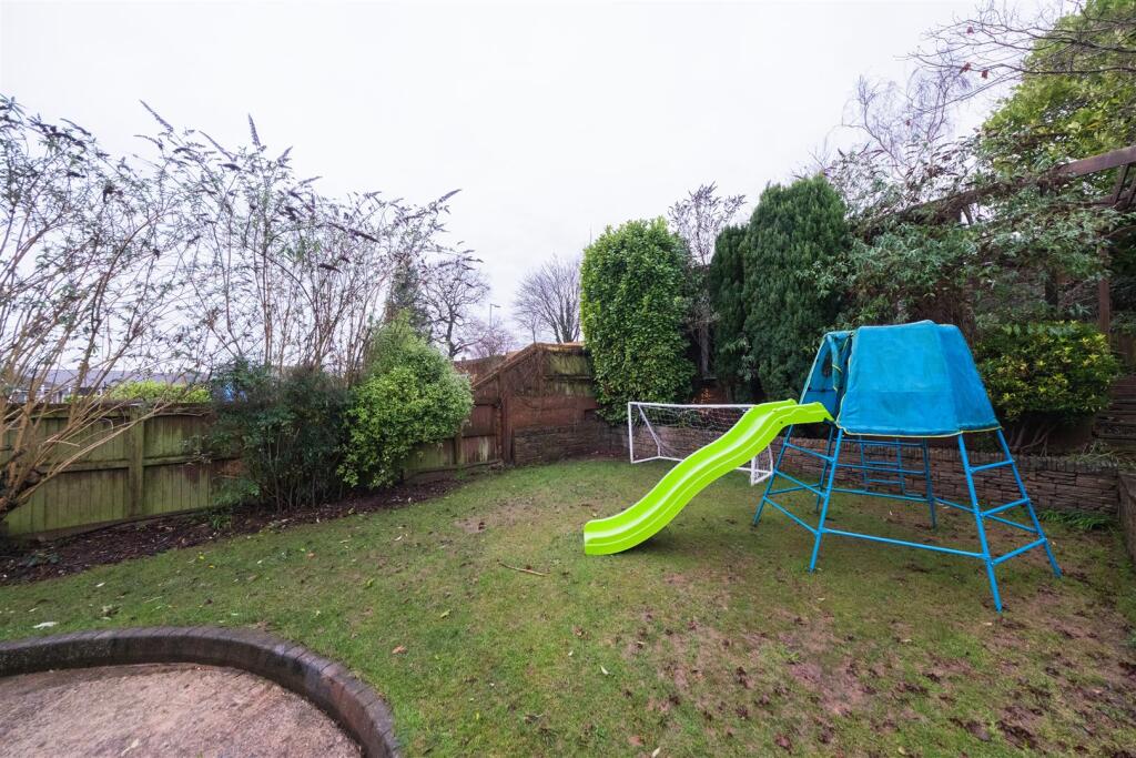 57 Oathills Drive-034.jpg