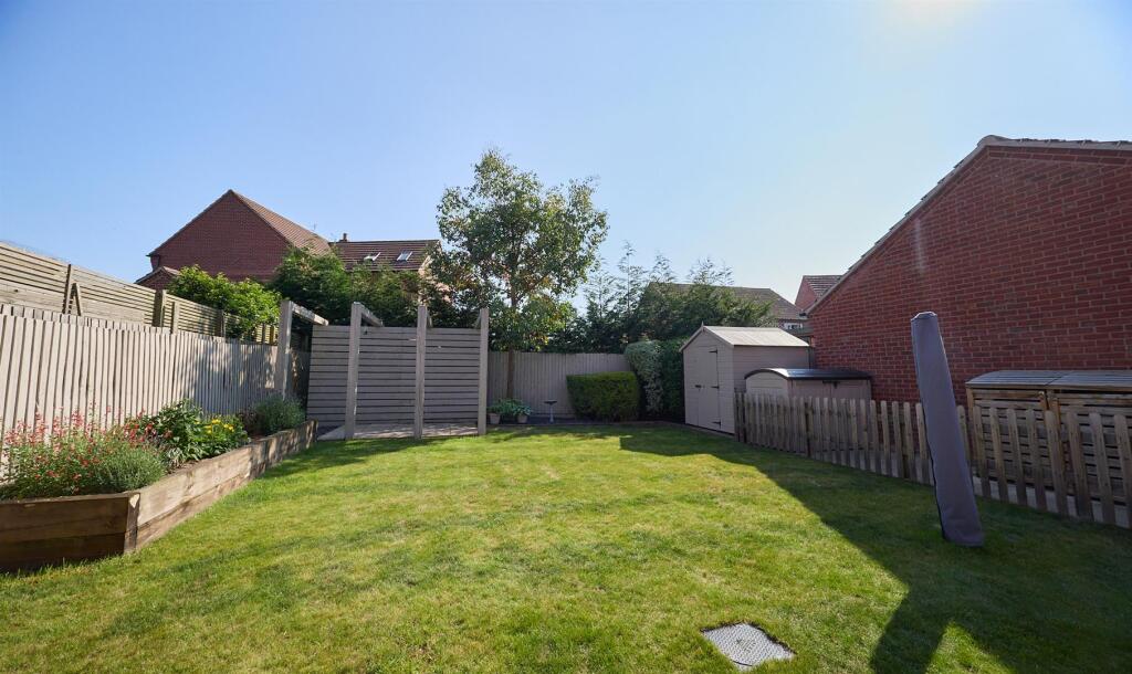 gables close desford  12.jpg