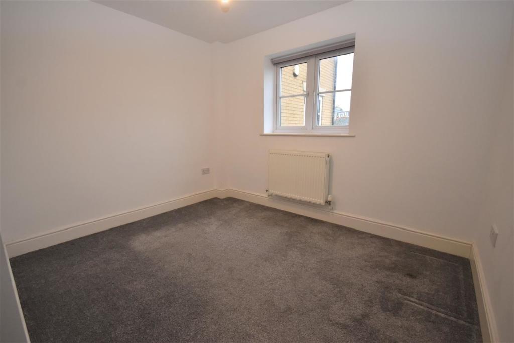 Bedroom 2.JPG