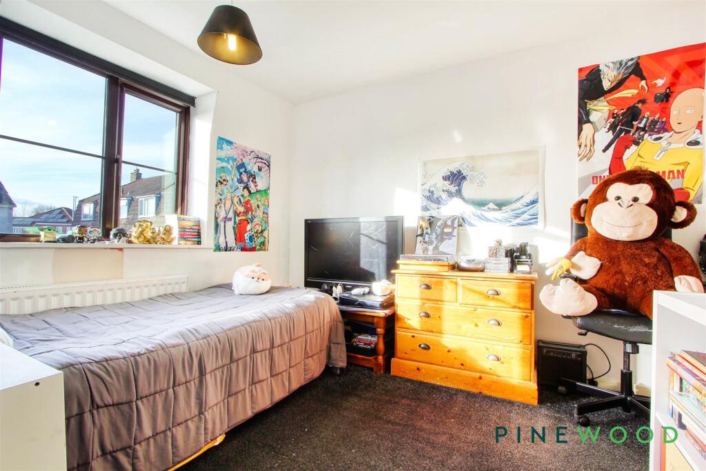 BEDROOM 2