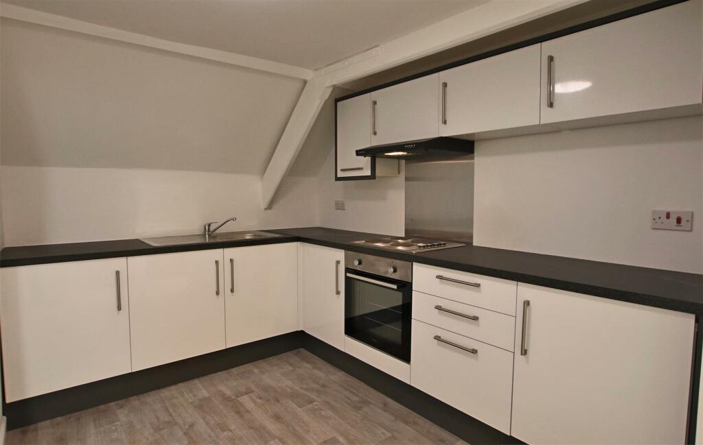 6 Meadey Kitchen
