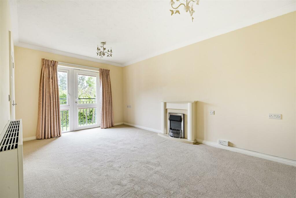 Living Room.jpg