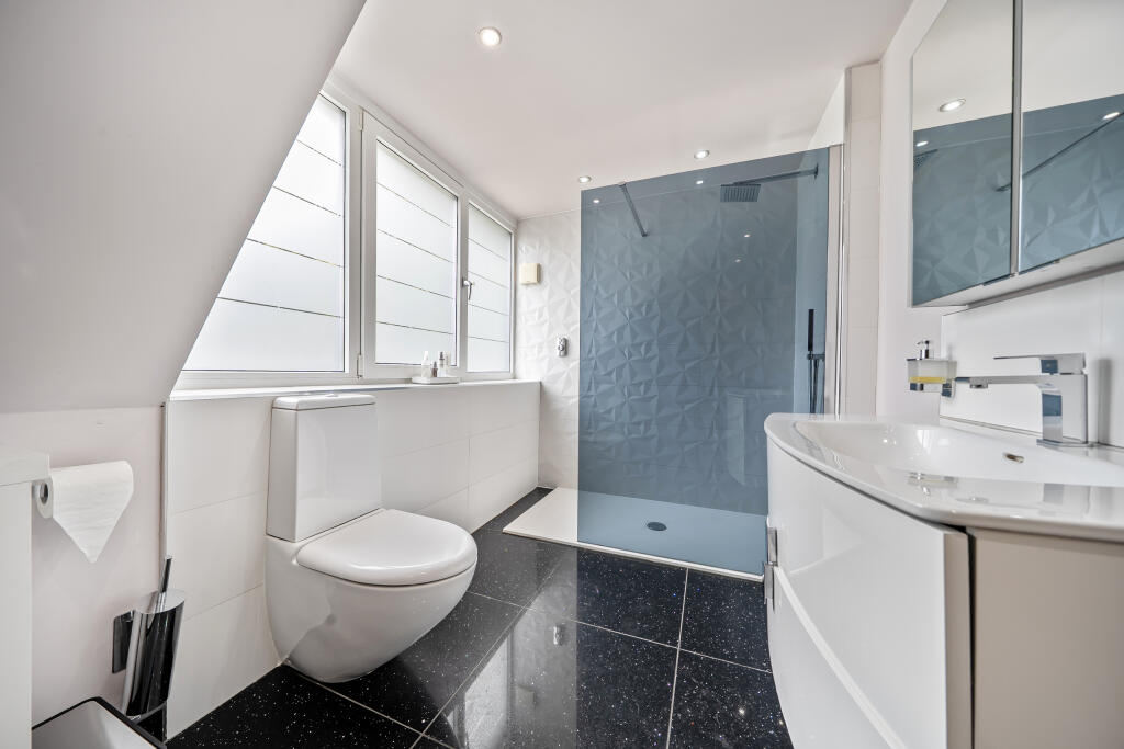 1360139-15-68ece7466a9b5