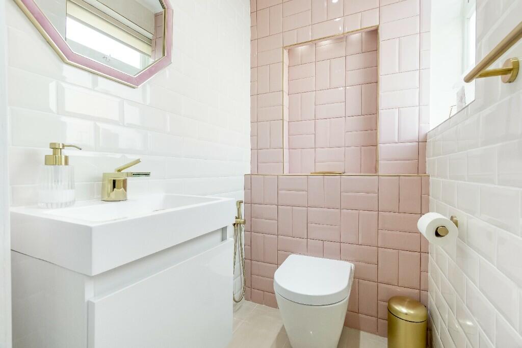 Limes Road, Waltham Cross, EN8