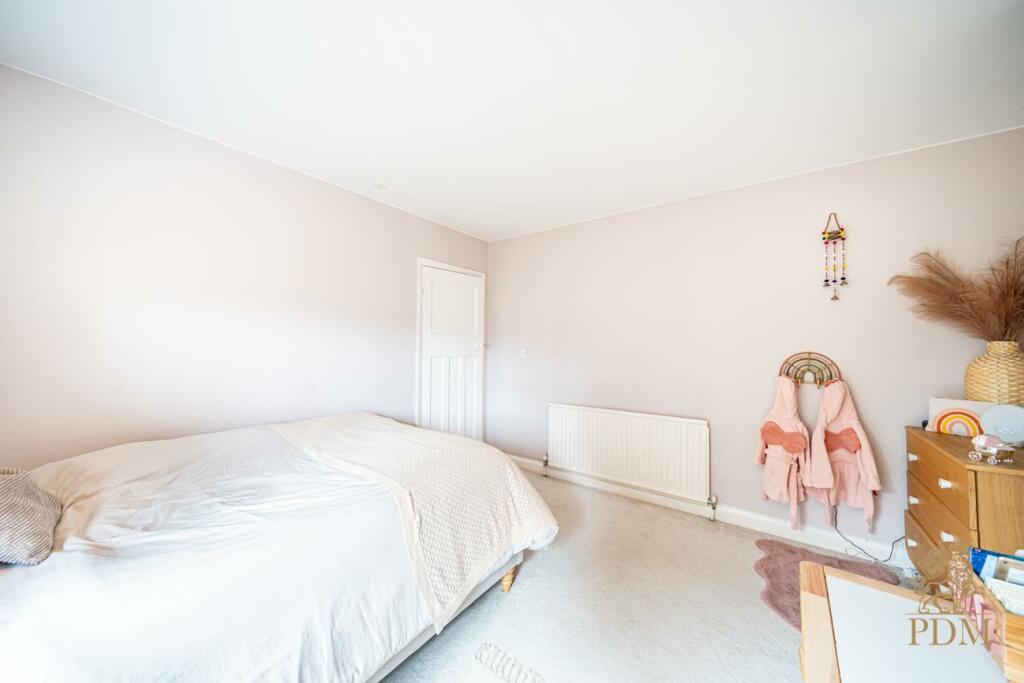 33 Sidney Road Beeston Nottingham NG9 1AN