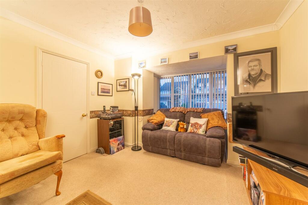 37 Birch Grove-15.jpg