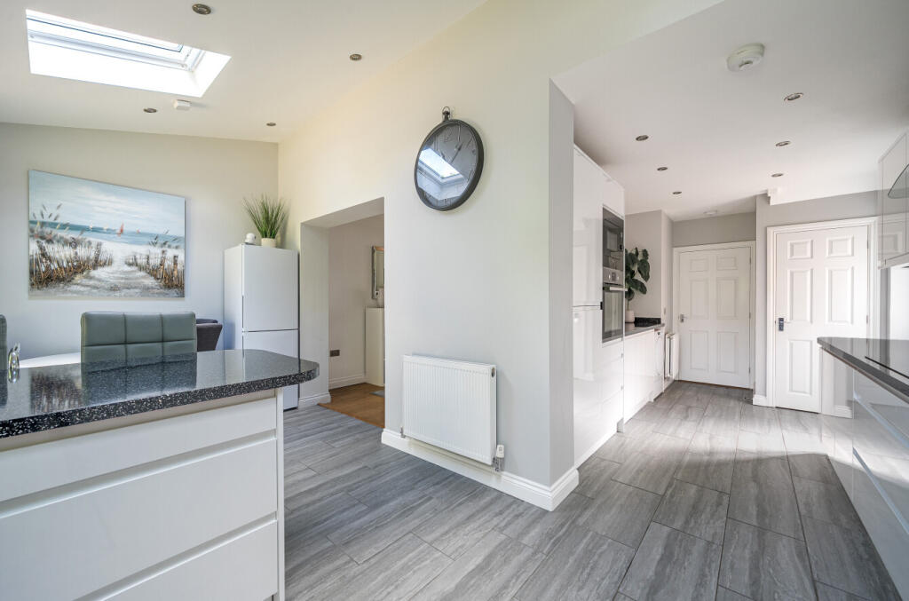 1302672-7-683988a...