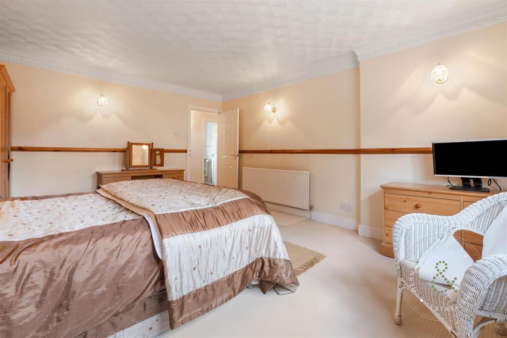 Catherine Drive, Hern Crabtree (15).jpeg